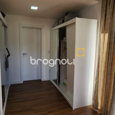 Casa de Condomínio com 200m², 4 quartos (sendo 3 suítes), 4 garagens, no bairro Cachoeira do Bom Jesus em Florianópolis