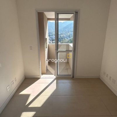 Apartamento com 65m², 2 quartos (sendo 1 suíte), 2 garagens, no bairro Itacorubi em Florianópolis