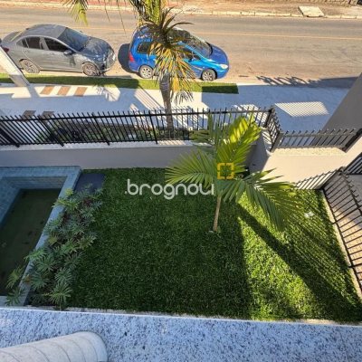 Casa de Condomínio com 242m², 3 quartos (sendo 3 suítes), 2 garagens, no bairro Cacupé em Florianópolis