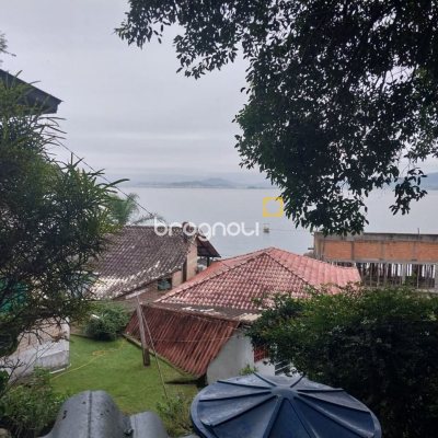 Casa com 357m², no bairro Santo Antônio de Lisboa em Florianópolis
