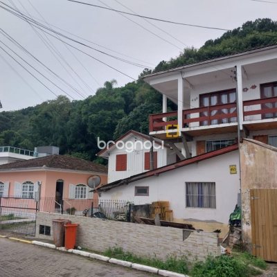 Casa com 357m², no bairro Santo Antônio de Lisboa em Florianópolis