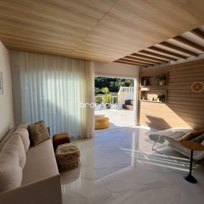 Cobertura com 257m², 3 quartos (sendo 3 suítes), 2 garagens, no bairro Ingleses em Florianópolis
