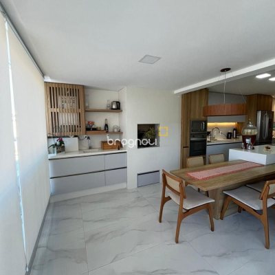 Cobertura com 257m², 3 quartos (sendo 3 suítes), 2 garagens, no bairro Ingleses em Florianópolis