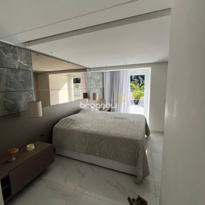 Cobertura com 257m², 3 quartos (sendo 3 suítes), 2 garagens, no bairro Ingleses em Florianópolis