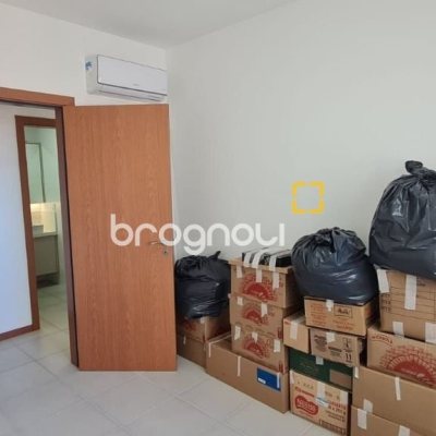 Apartamento com 68m², 2 quartos (sendo 1 suíte), no bairro Rio Caveiras em Biguaçu