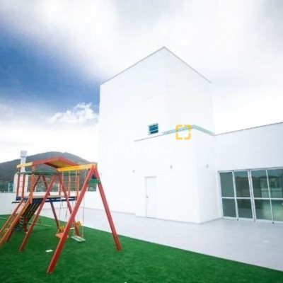 Apartamento com 68m², 2 quartos (sendo 1 suíte), no bairro Rio Caveiras em Biguaçu
