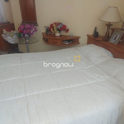 Apartamento com 140m², 3 quartos (sendo 2 suítes), 2 garagens, no bairro Centro em Florianópolis