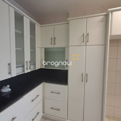 Apartamento com 88m², 3 quartos (sendo 1 suíte), 1 garagem, no bairro Centro em Florianópolis