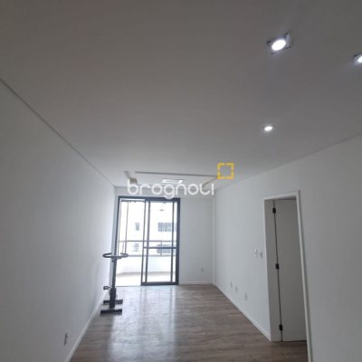 Apartamento com 88m², 3 quartos (sendo 1 suíte), 1 garagem, no bairro Centro em Florianópolis