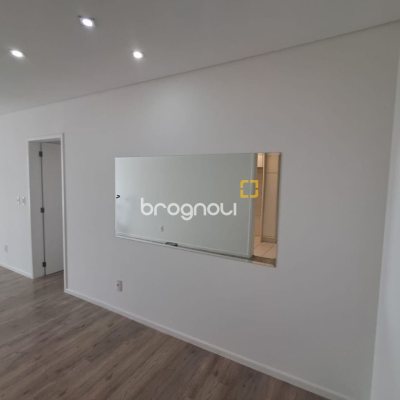Apartamento com 88m², 3 quartos (sendo 1 suíte), 1 garagem, no bairro Centro em Florianópolis