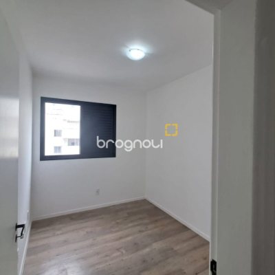 Apartamento com 88m², 3 quartos (sendo 1 suíte), 1 garagem, no bairro Centro em Florianópolis