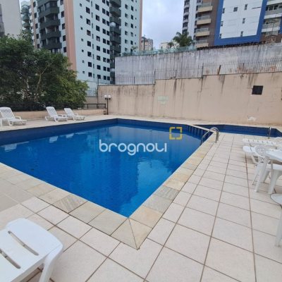 Apartamento com 88m², 3 quartos (sendo 1 suíte), 1 garagem, no bairro Centro em Florianópolis