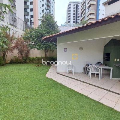 Apartamento com 88m², 3 quartos (sendo 1 suíte), 1 garagem, no bairro Centro em Florianópolis
