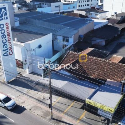 Terreno com 1169m², no bairro Estreito em Florianópolis
