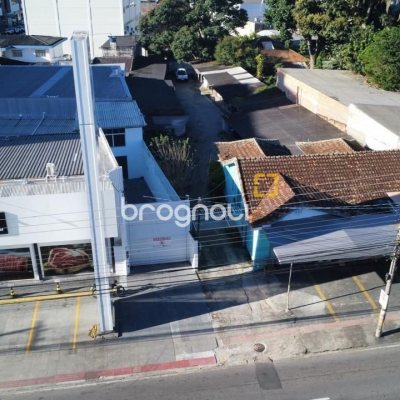 Terreno com 1169m², no bairro Estreito em Florianópolis