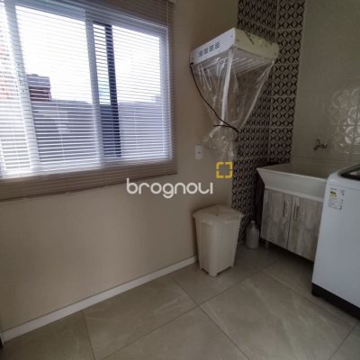 Casa com 327m², 5 quartos (sendo 3 suítes), 4 garagens, no bairro Ingleses em Florianópolis
