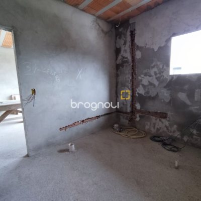 Casa com 327m², 5 quartos (sendo 3 suítes), 4 garagens, no bairro Ingleses em Florianópolis