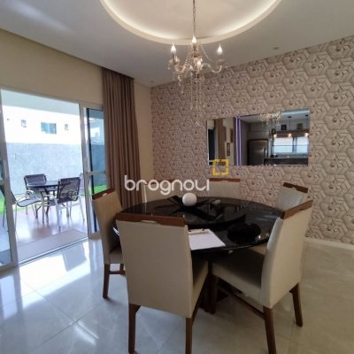 Casa com 327m², 5 quartos (sendo 3 suítes), 4 garagens, no bairro Ingleses em Florianópolis