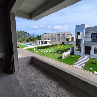 Casa com 327m², 5 quartos (sendo 3 suítes), 4 garagens, no bairro Ingleses em Florianópolis