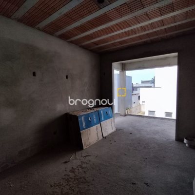 Casa com 327m², 5 quartos (sendo 3 suítes), 4 garagens, no bairro Ingleses em Florianópolis
