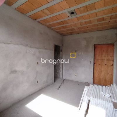 Casa com 327m², 5 quartos (sendo 3 suítes), 4 garagens, no bairro Ingleses em Florianópolis