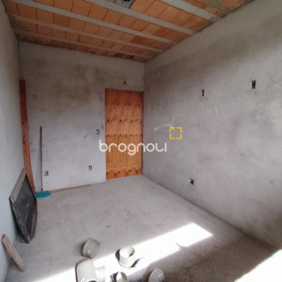 Casa com 327m², 5 quartos (sendo 3 suítes), 4 garagens, no bairro Ingleses em Florianópolis