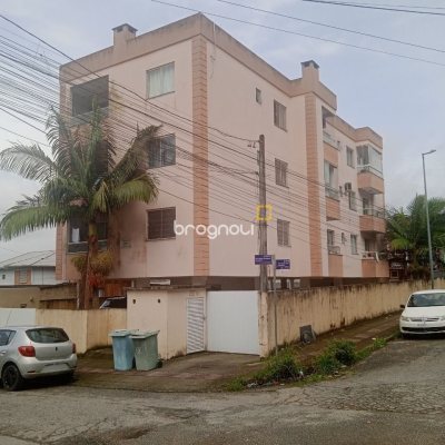 Apartamento com 58m², 2 quartos, 1 garagem, no bairro Forquilhinha em São José