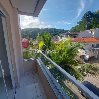 Apartamento com 58m², 2 quartos, 1 garagem, no bairro Forquilhinha em São José