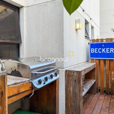 Apartamento com 325m², 4 quartos (sendo 2 suítes), 3 garagens, no bairro Centro em Florianópolis
