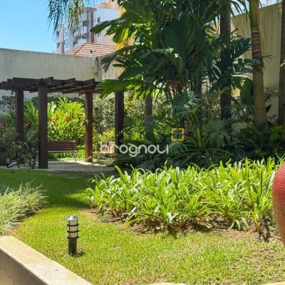 Apartamento com 325m², 4 quartos (sendo 2 suítes), 3 garagens, no bairro Centro em Florianópolis