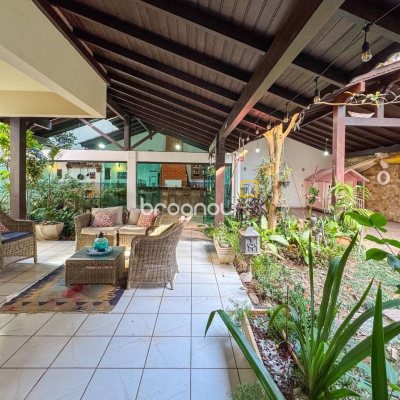 Casa com 551m², 8 quartos (sendo 8 suítes), 6 garagens, no bairro Jurerê Internacional em Florianópolis