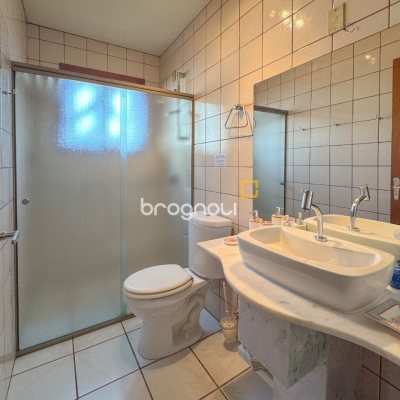 Casa com 551m², 8 quartos (sendo 8 suítes), 6 garagens, no bairro Jurerê Internacional em Florianópolis