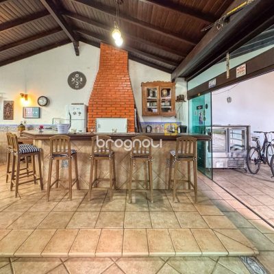 Casa com 551m², 8 quartos (sendo 8 suítes), 6 garagens, no bairro Jurerê Internacional em Florianópolis