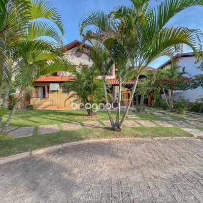 Casa com 551m², 8 quartos (sendo 8 suítes), 6 garagens, no bairro Jurerê Internacional em Florianópolis