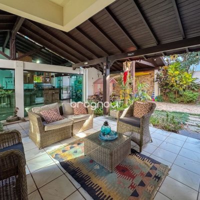 Casa com 551m², 8 quartos (sendo 8 suítes), 6 garagens, no bairro Jurerê Internacional em Florianópolis