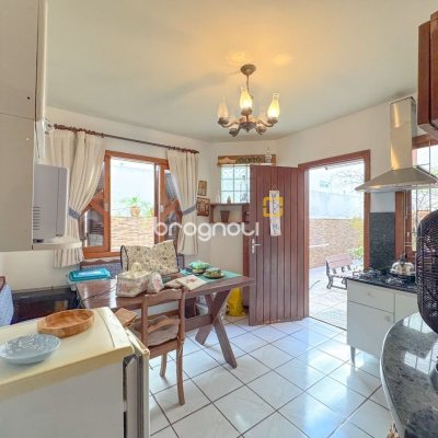 Casa com 551m², 8 quartos (sendo 8 suítes), 6 garagens, no bairro Jurerê Internacional em Florianópolis