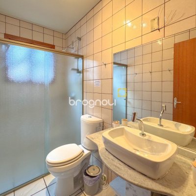 Casa com 551m², 8 quartos (sendo 8 suítes), 6 garagens, no bairro Jurerê Internacional em Florianópolis