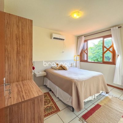 Casa com 551m², 8 quartos (sendo 8 suítes), 6 garagens, no bairro Jurerê Internacional em Florianópolis