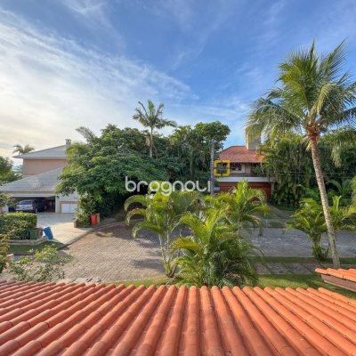 Casa com 551m², 8 quartos (sendo 8 suítes), 6 garagens, no bairro Jurerê Internacional em Florianópolis