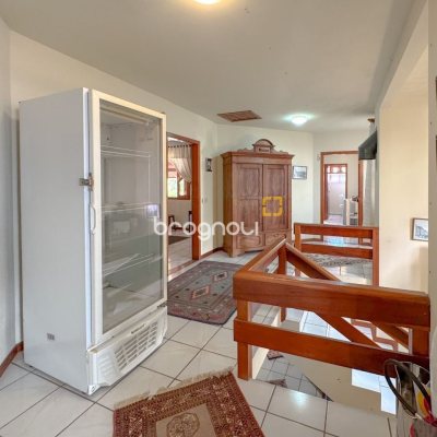 Casa com 551m², 8 quartos (sendo 8 suítes), 6 garagens, no bairro Jurerê Internacional em Florianópolis