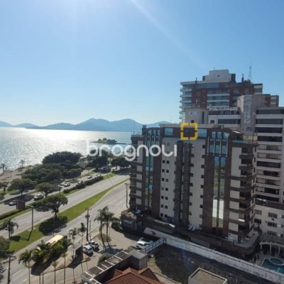 Apartamento com 166m², 4 quartos (sendo 2 suítes), 2 garagens, no bairro Agronômica em Florianópolis