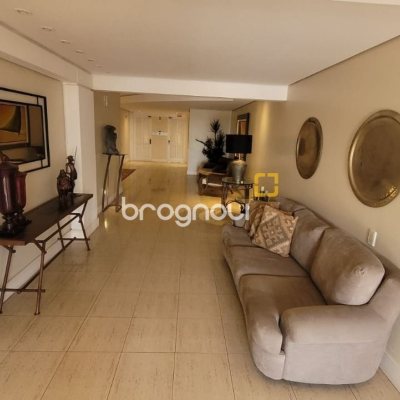 Apartamento com 166m², 4 quartos (sendo 2 suítes), 2 garagens, no bairro Agronômica em Florianópolis