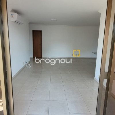 Apartamento com 166m², 4 quartos (sendo 2 suítes), 2 garagens, no bairro Agronômica em Florianópolis