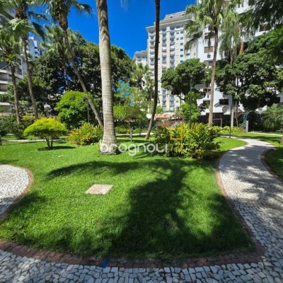 Apartamento com 166m², 4 quartos (sendo 2 suítes), 2 garagens, no bairro Agronômica em Florianópolis
