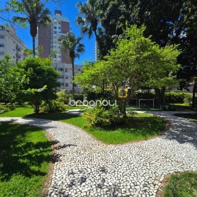 Apartamento com 166m², 4 quartos (sendo 2 suítes), 2 garagens, no bairro Agronômica em Florianópolis