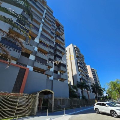 Apartamento com 166m², 4 quartos (sendo 2 suítes), 2 garagens, no bairro Agronômica em Florianópolis