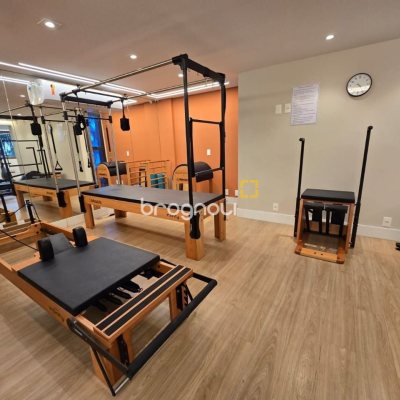 Apartamento com 166m², 4 quartos (sendo 2 suítes), 2 garagens, no bairro Agronômica em Florianópolis