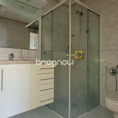Apartamento com 166m², 4 quartos (sendo 2 suítes), 2 garagens, no bairro Agronômica em Florianópolis