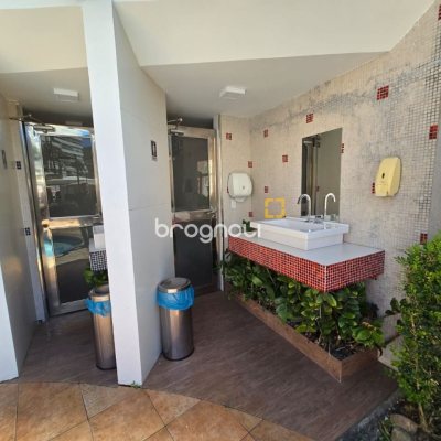 Apartamento com 166m², 4 quartos (sendo 2 suítes), 2 garagens, no bairro Agronômica em Florianópolis
