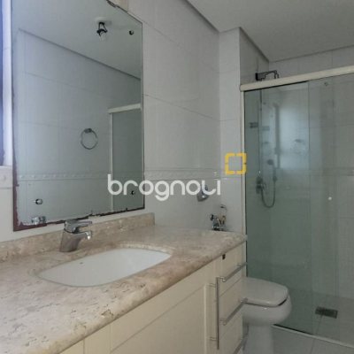 Apartamento com 166m², 4 quartos (sendo 2 suítes), 2 garagens, no bairro Agronômica em Florianópolis
